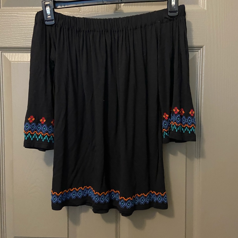Off The Shoulder Top - Picture 3 of 3